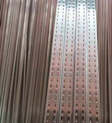 Wechat 15503042939 Aluminiumprofiel voor ramen voor glas Vervaardiging van aluminium afstandsstaaf